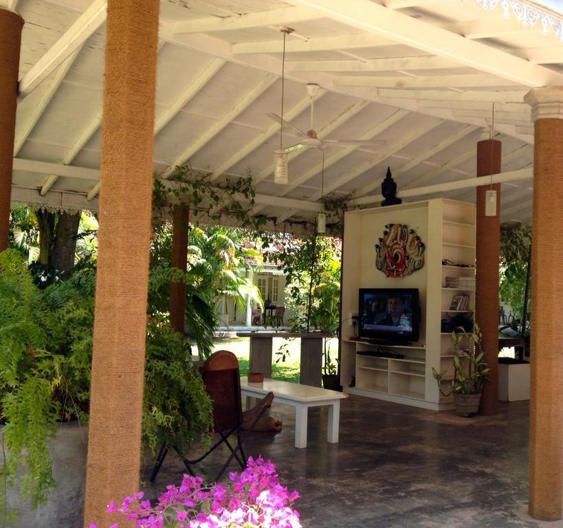 Hotel Fire Dragon Hideaway Negombo Exterior foto