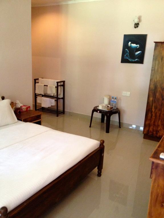 Hotel Fire Dragon Hideaway Negombo Zimmer foto
