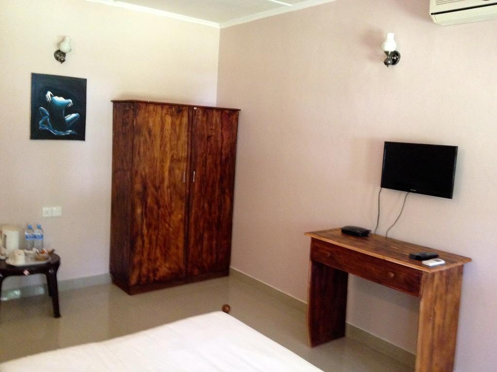 Hotel Fire Dragon Hideaway Negombo Zimmer foto