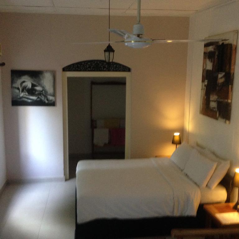 Hotel Fire Dragon Hideaway Negombo Exterior foto