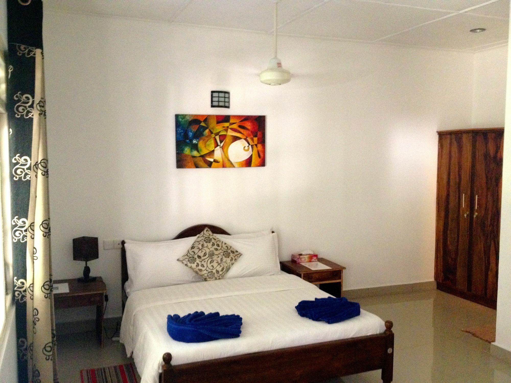 Hotel Fire Dragon Hideaway Negombo Exterior foto